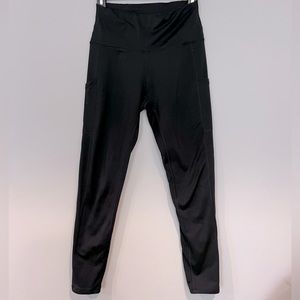 Women’s Aerie chill leggings with pockets